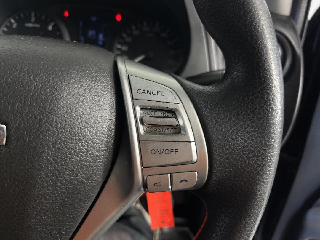 Photo '22' of Nissan Navara