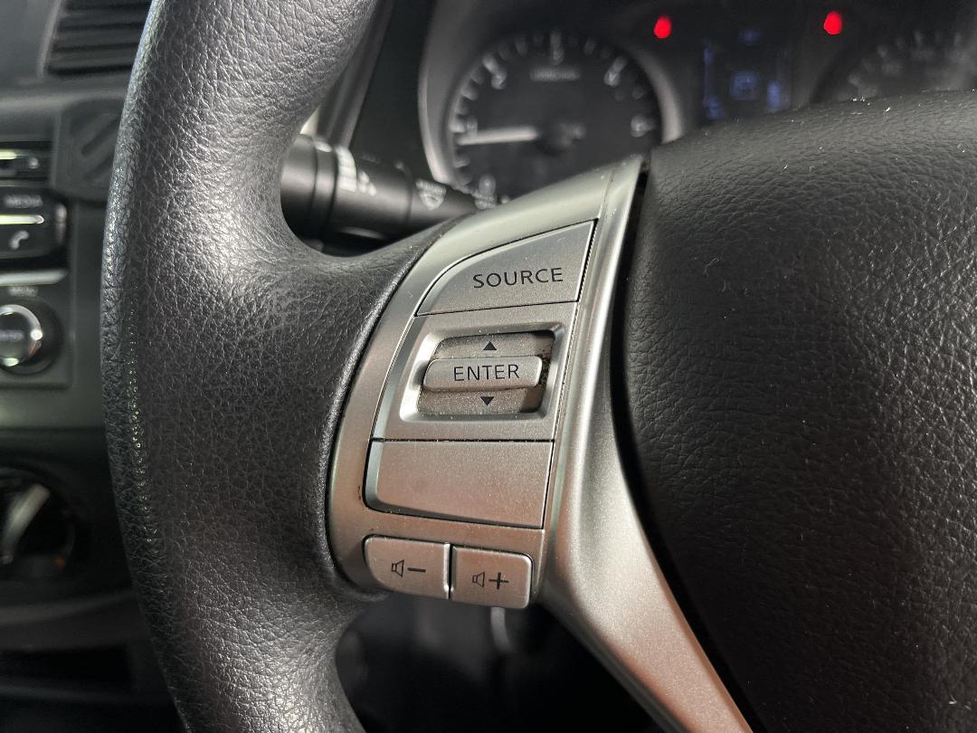 Photo '23' of Nissan Navara