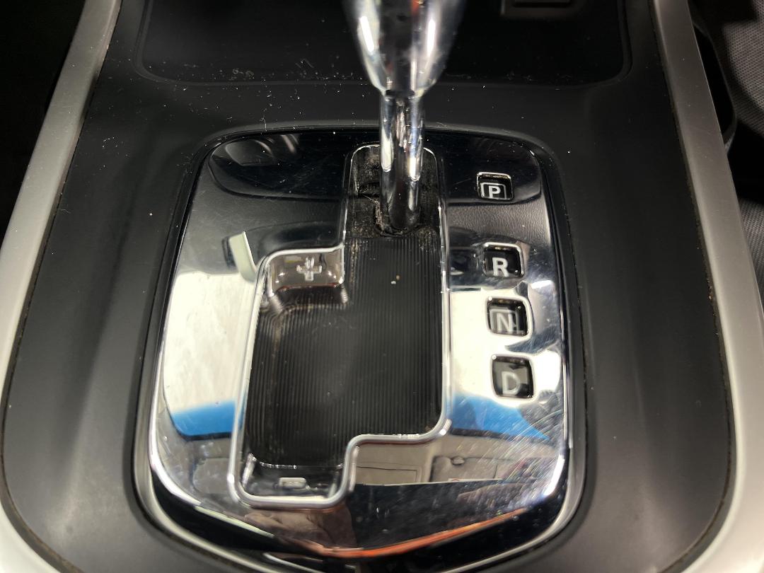 Photo '26' of Nissan Navara