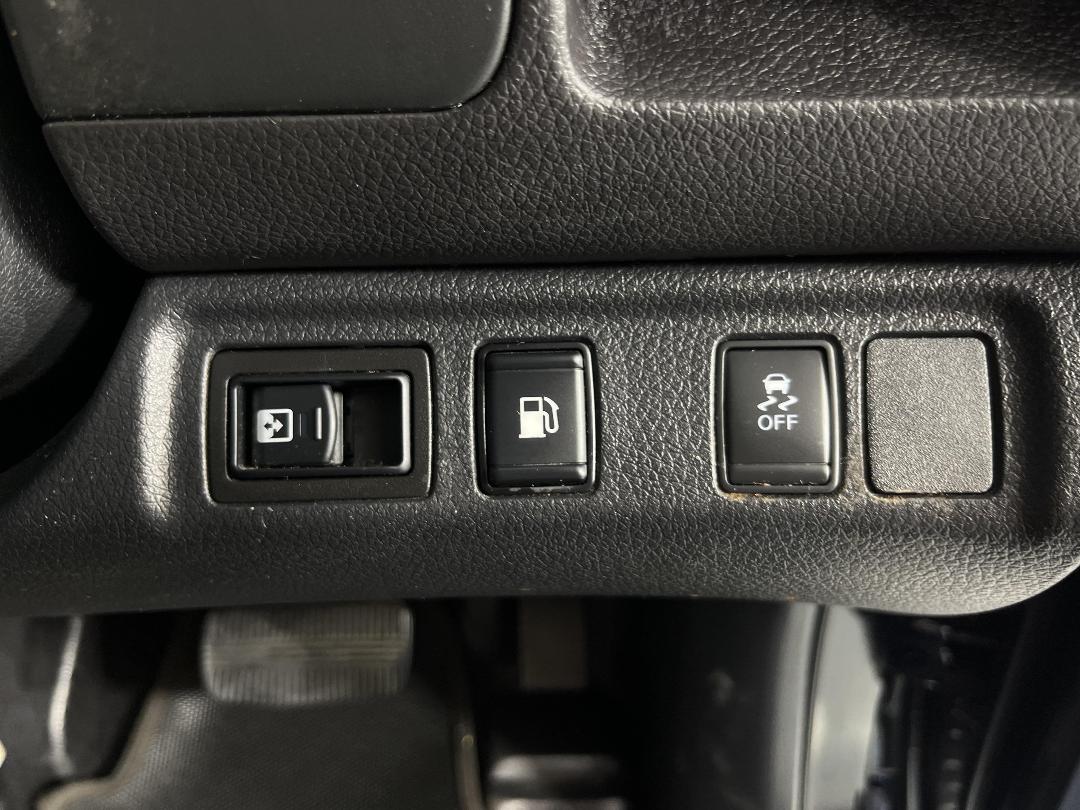 Photo '27' of Nissan Navara