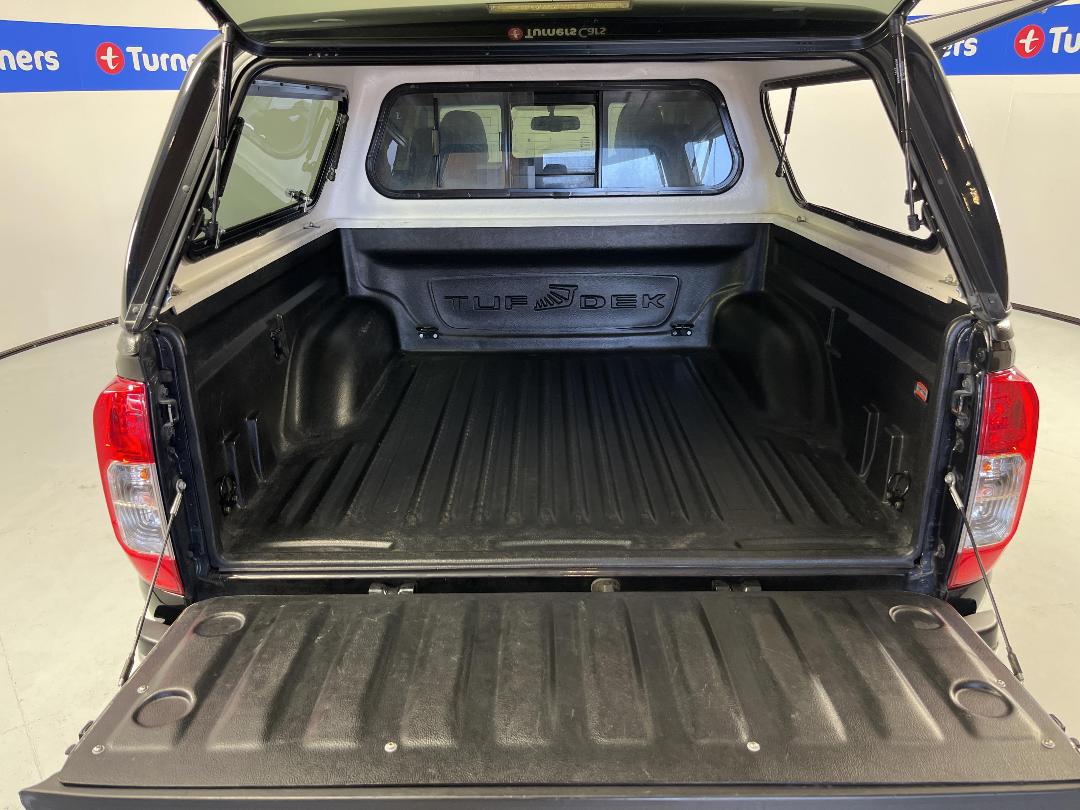 Photo '29' of Nissan Navara