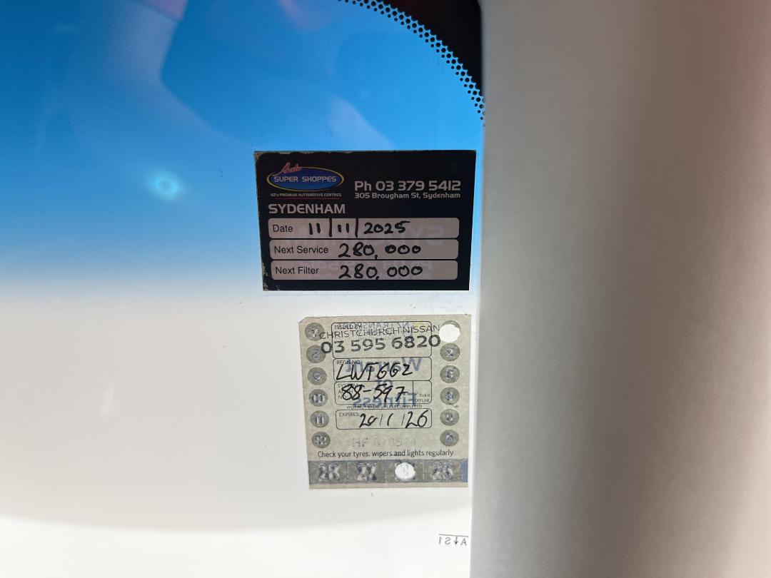 Photo '32' of Nissan Navara