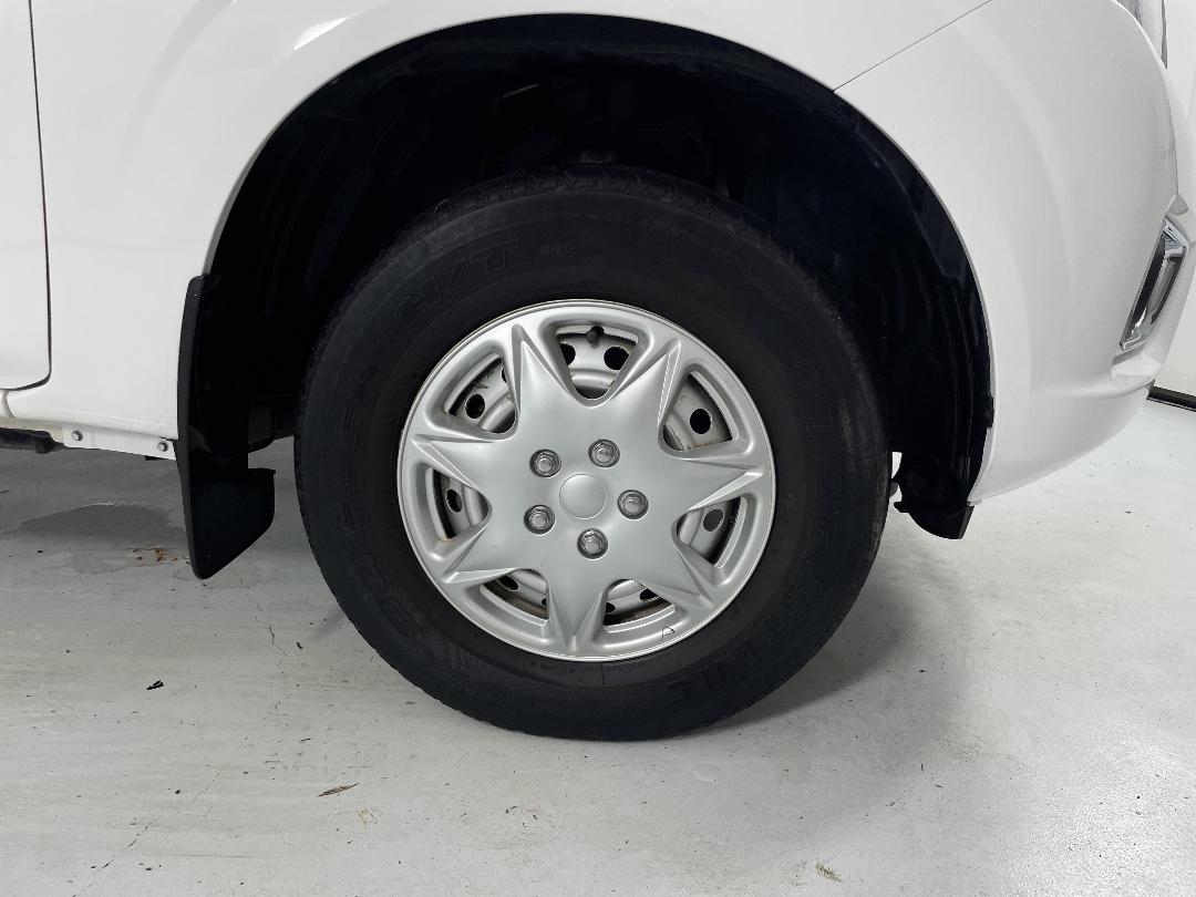 Photo '9' of Nissan Navara