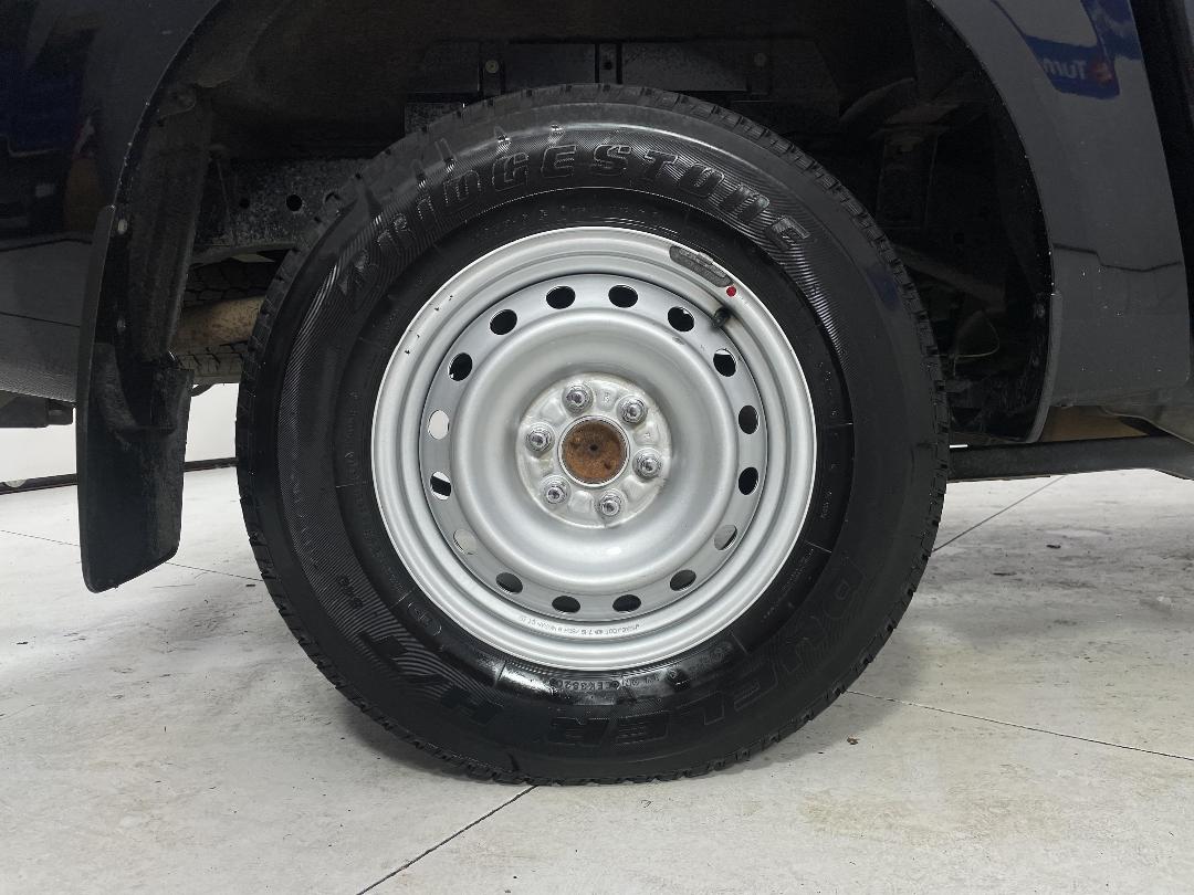 Photo '12' of Nissan Navara