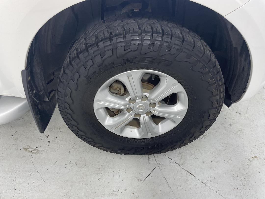 Photo '9' of Nissan Navara