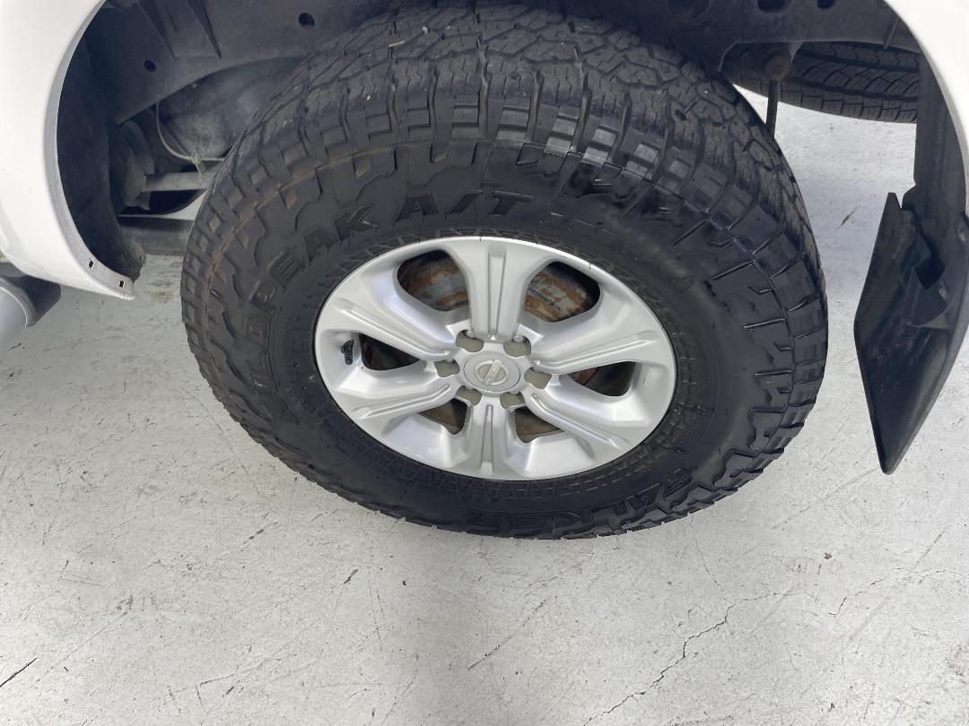 Photo '11' of Nissan Navara