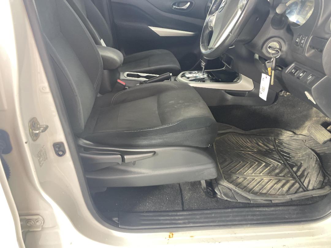 Photo '16' of Nissan Navara