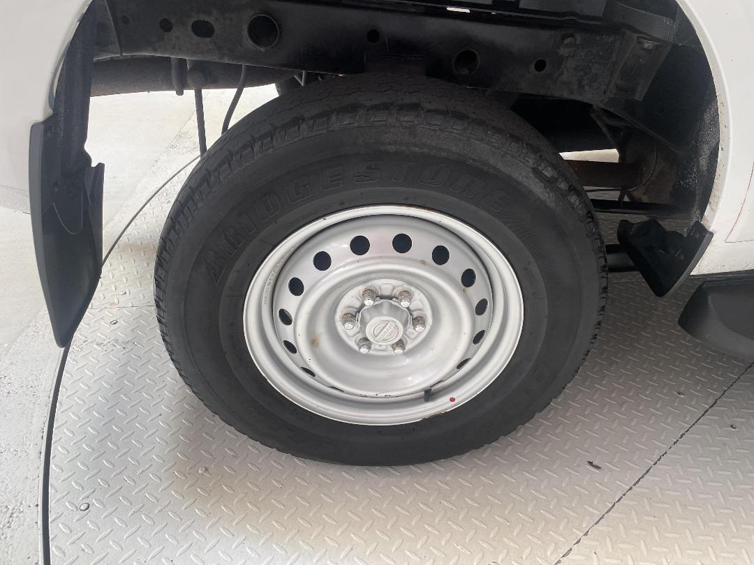 Photo '12' of Nissan Navara