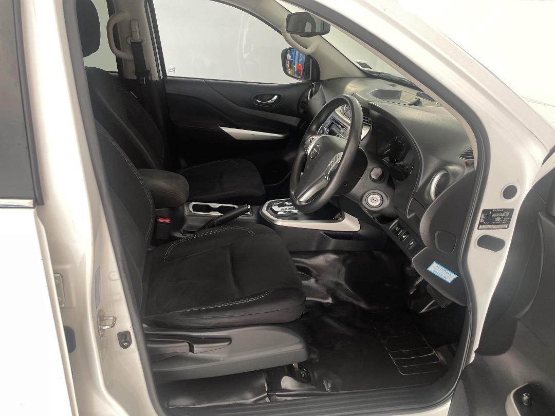 Photo '16' of Nissan Navara