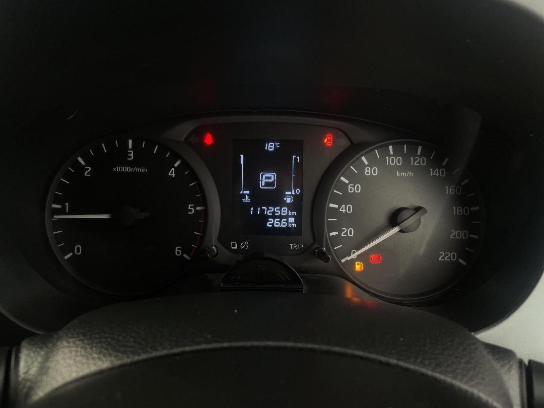 Photo '21' of Nissan Navara