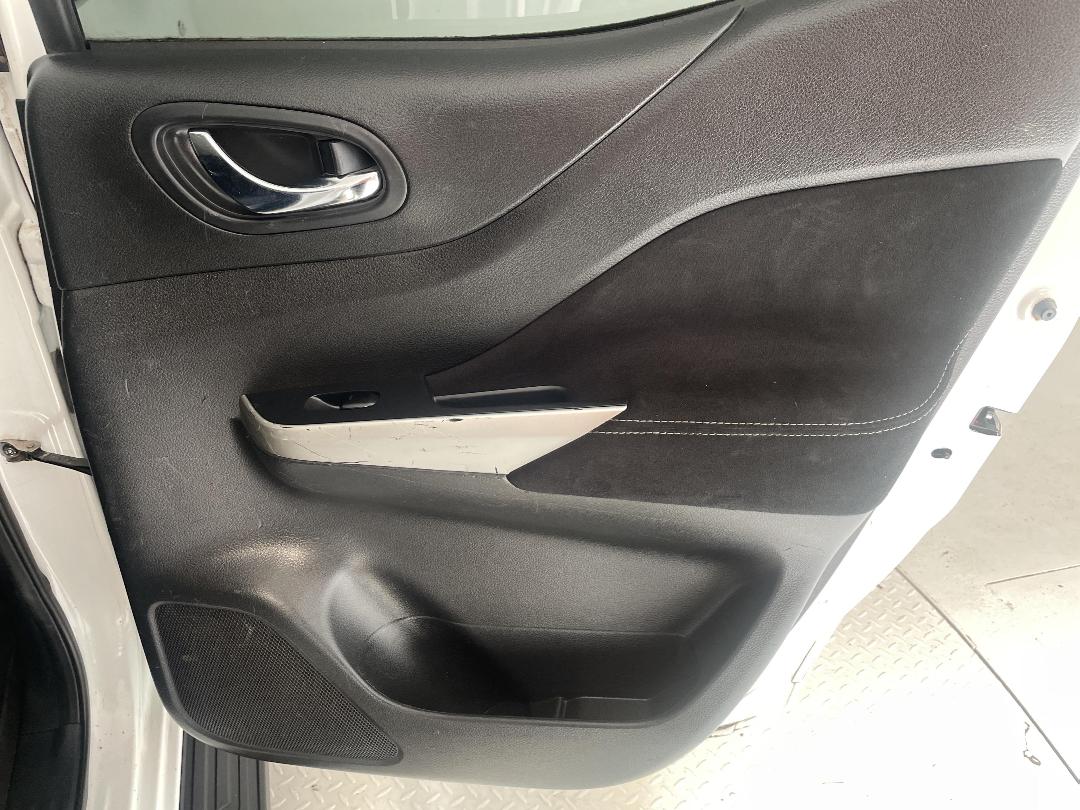 Photo '19' of Nissan Navara