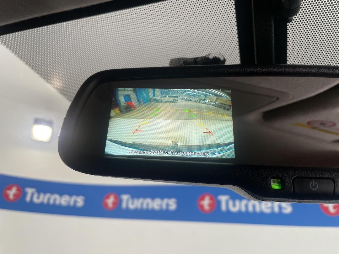 Photo '28' of Nissan Navara