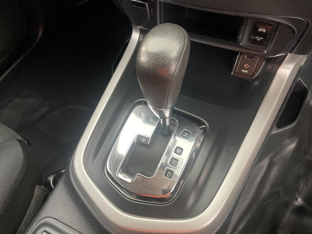 Photo '31' of Nissan Navara