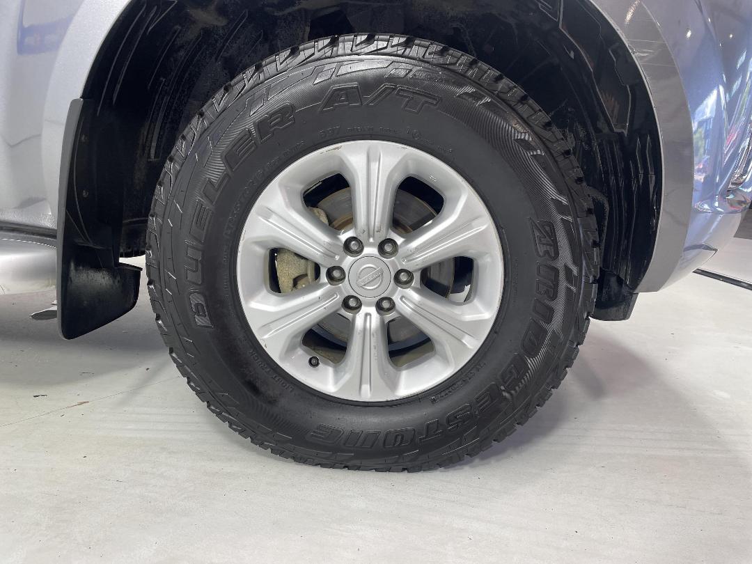 Photo '9' of Nissan Navara