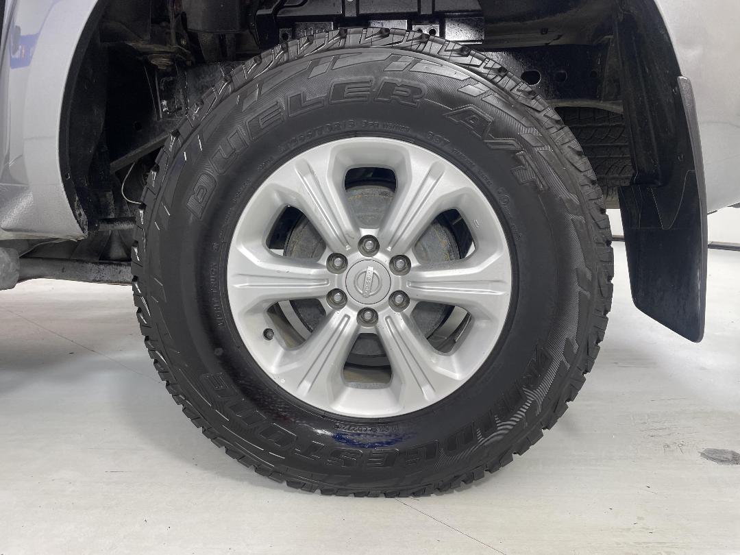 Photo '11' of Nissan Navara