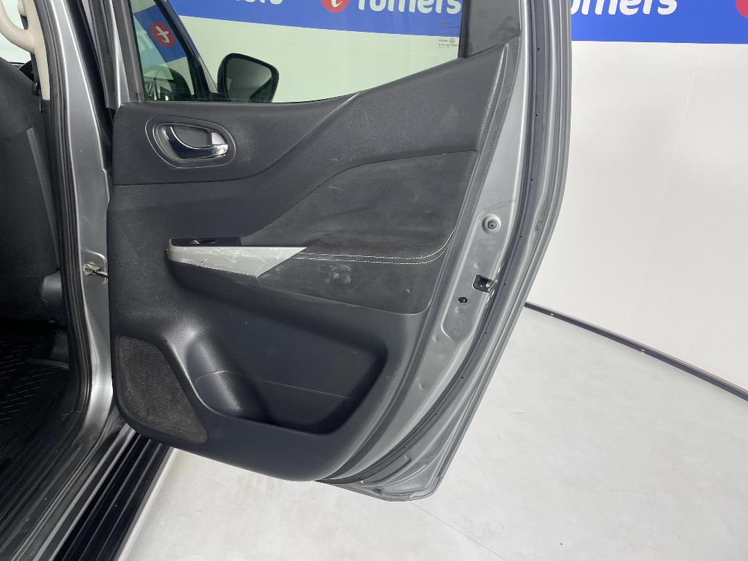 Photo '19' of Nissan Navara