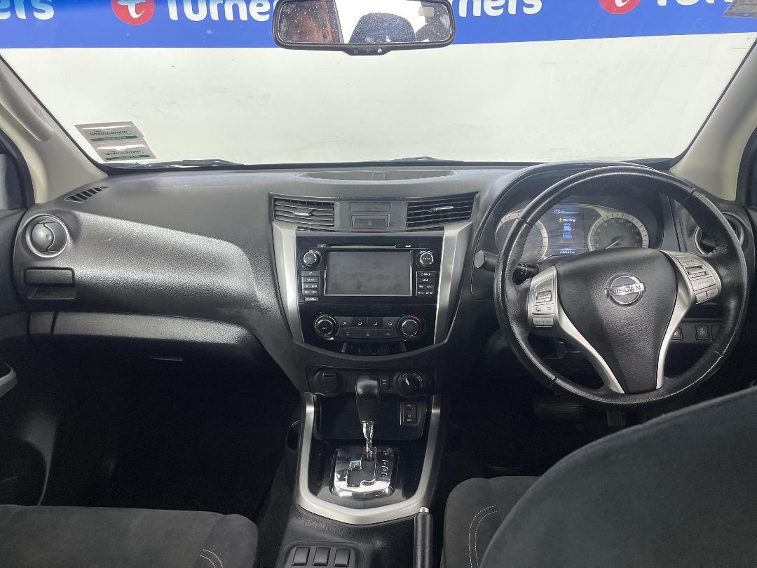 Photo '17' of Nissan Navara