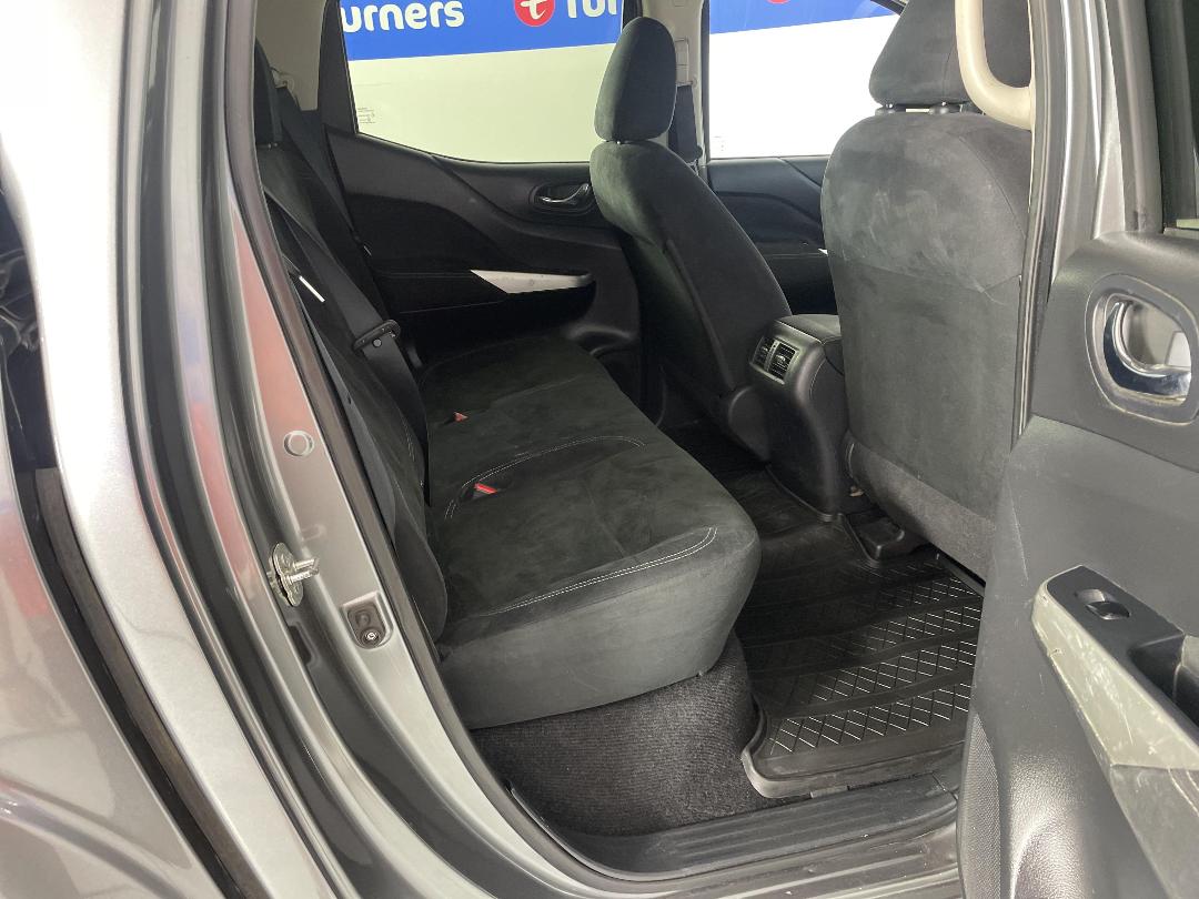 Photo '20' of Nissan Navara