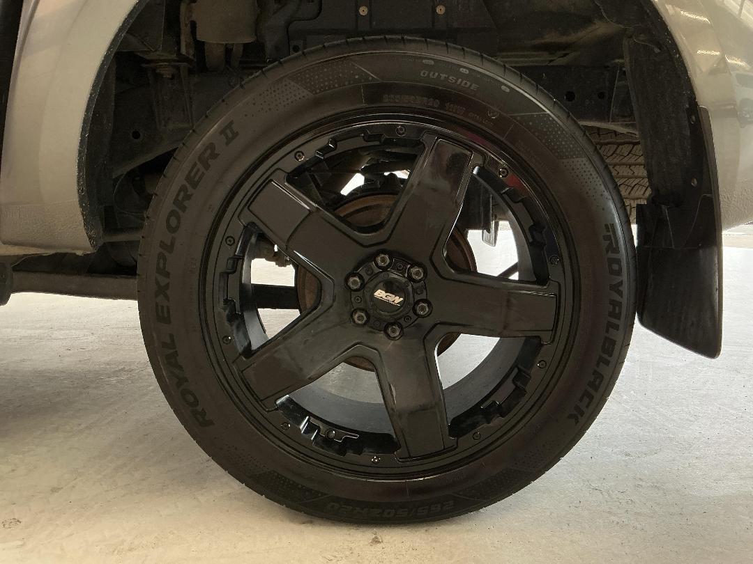 Photo '11' of Nissan Navara