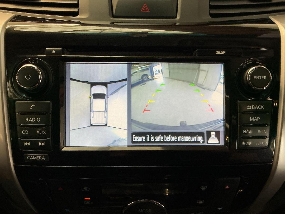 Photo '25' of Nissan Navara