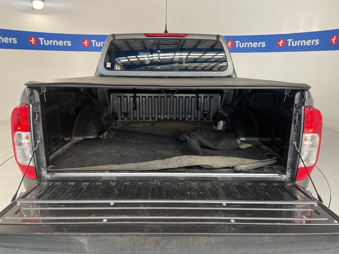 Photo '14' of Nissan Navara