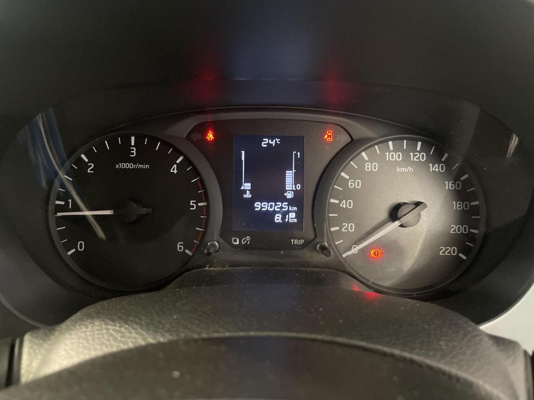 Photo '21' of Nissan Navara