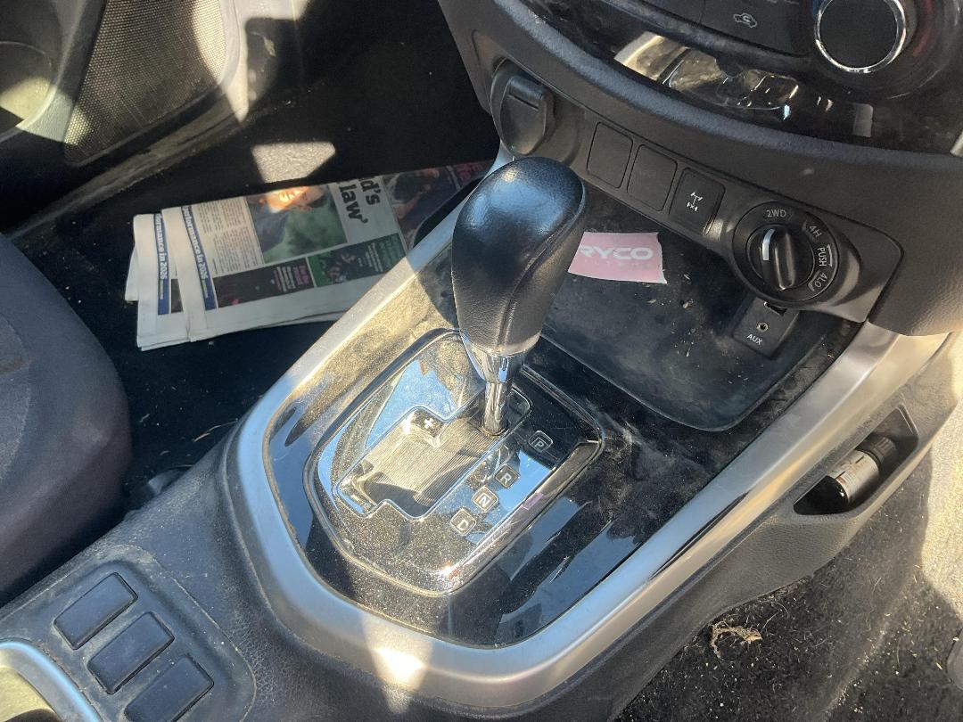 Photo '13' of Nissan Navara ST