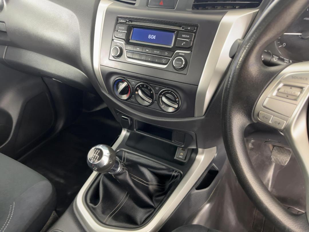 Photo '17' of Nissan Navara