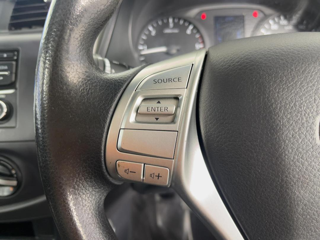 Photo '21' of Nissan Navara