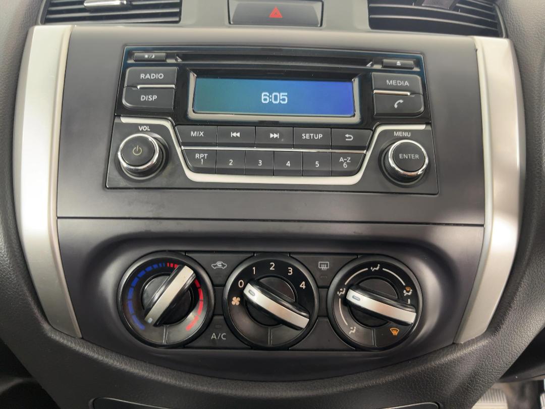 Photo '22' of Nissan Navara