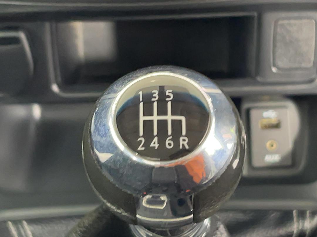 Photo '23' of Nissan Navara