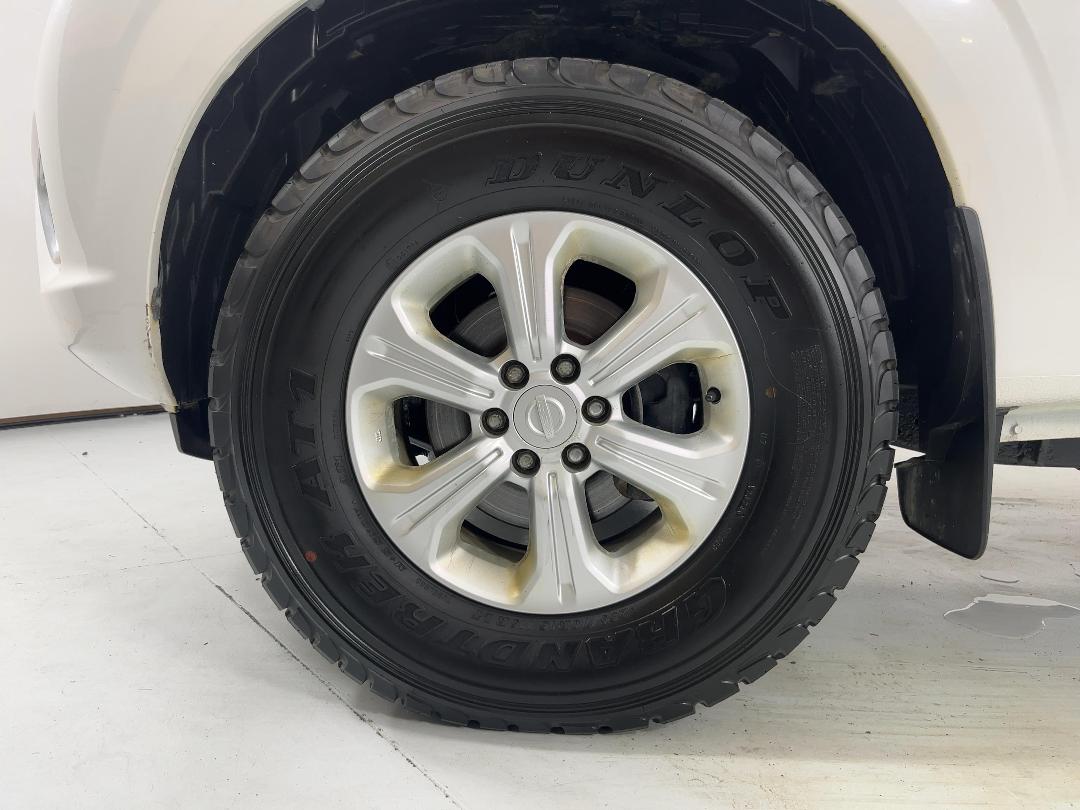 Photo '10' of Nissan Navara