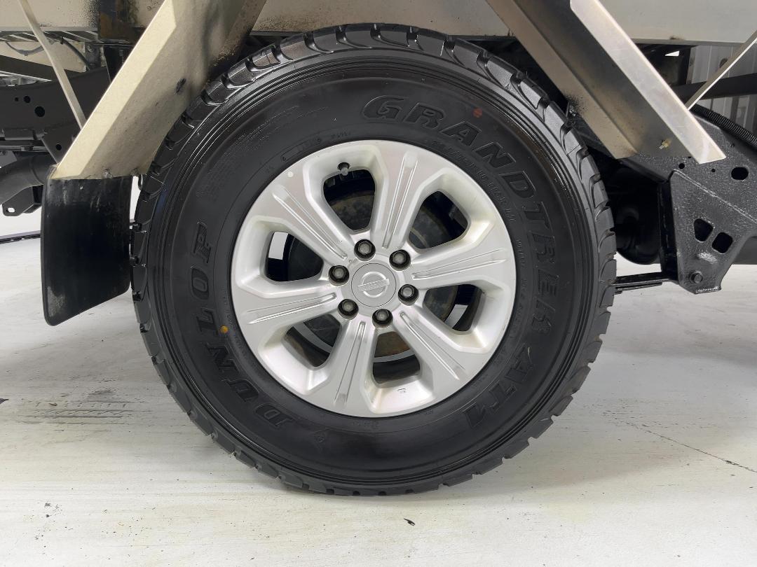 Photo '12' of Nissan Navara