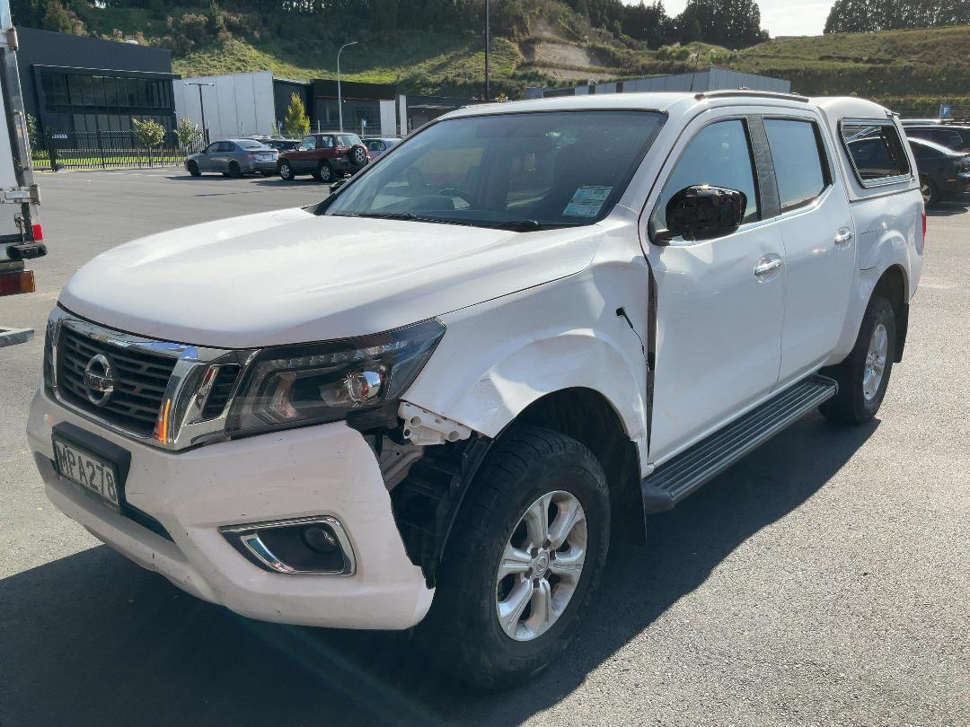 Photo '3' of Nissan Navara ST