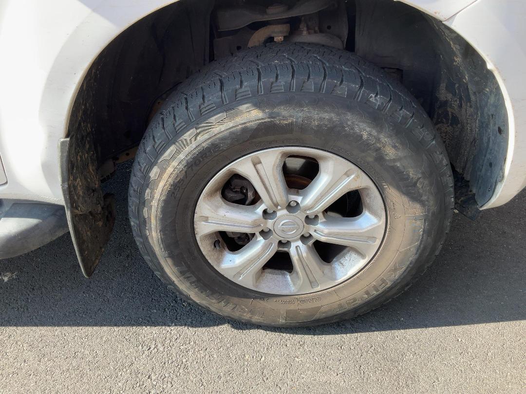 Photo '10' of Nissan Navara ST