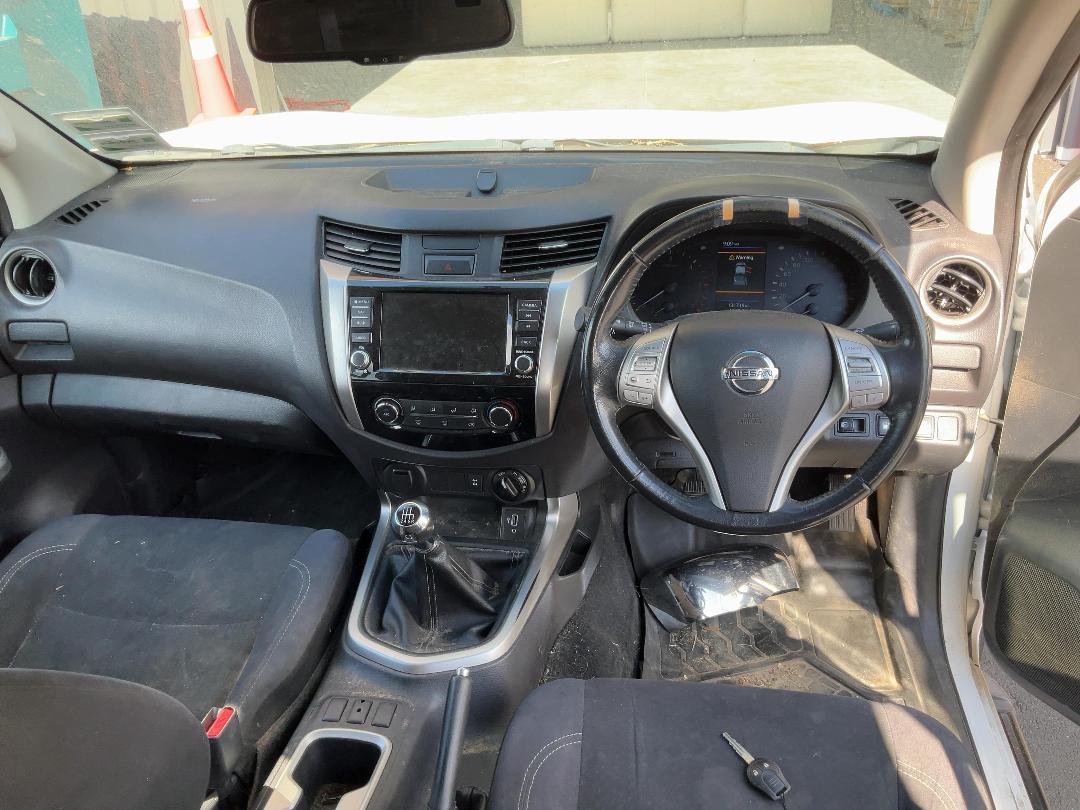 Photo '28' of Nissan Navara ST