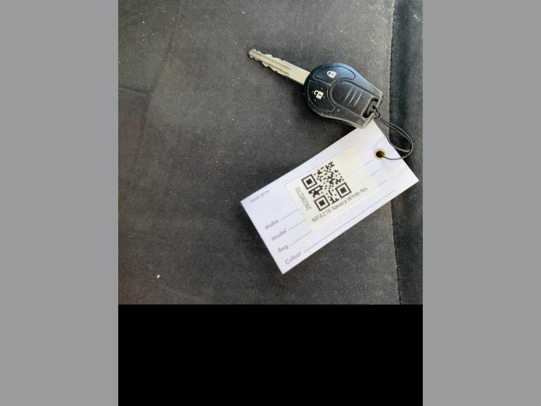 Photo '34' of Nissan Navara ST