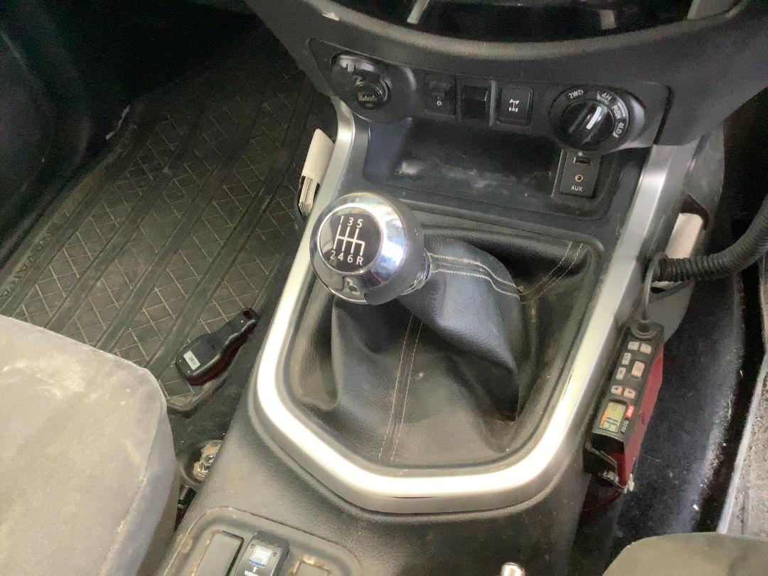 Photo '18' of Nissan Navara ST