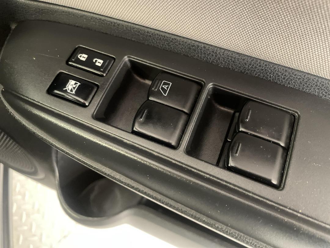 Photo '23' of Nissan Note Photo '23' of Nissan Note