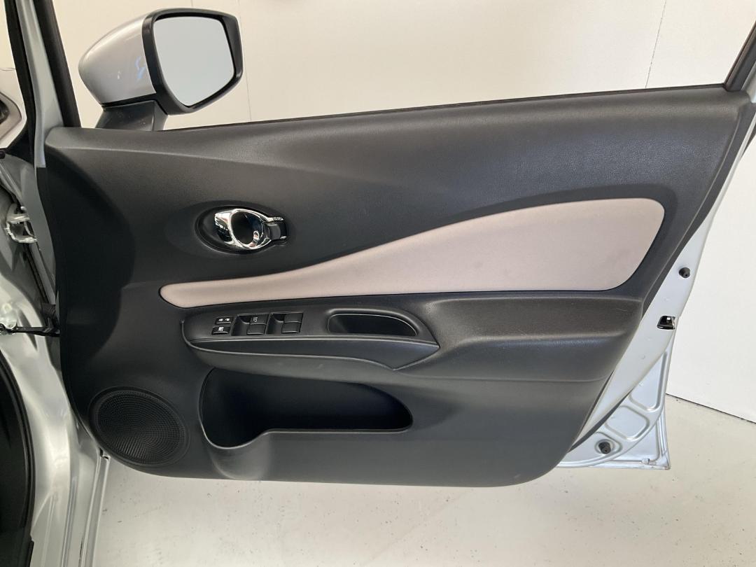 Photo '15' of Nissan Note