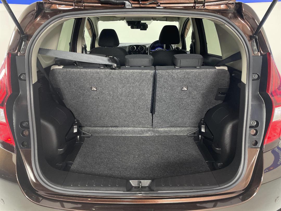 Photo '14' of Nissan Note