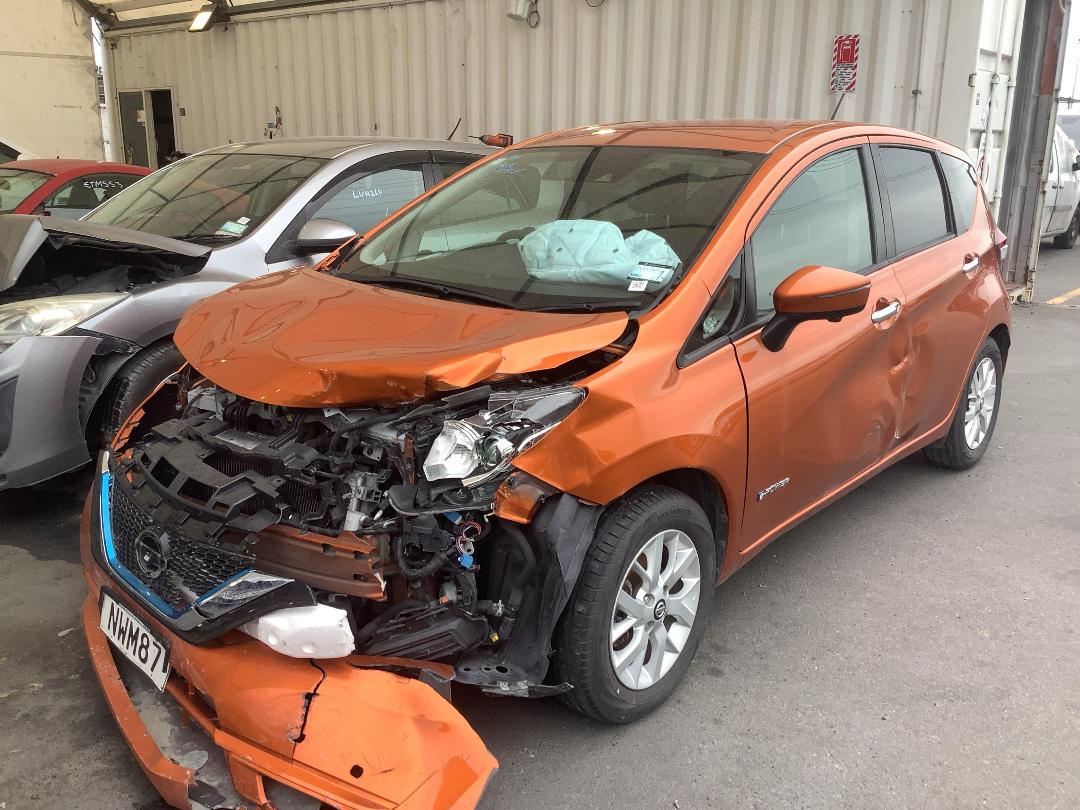 Photo '2' of Nissan Note E-Power Photo '2' of Nissan Note E-Power