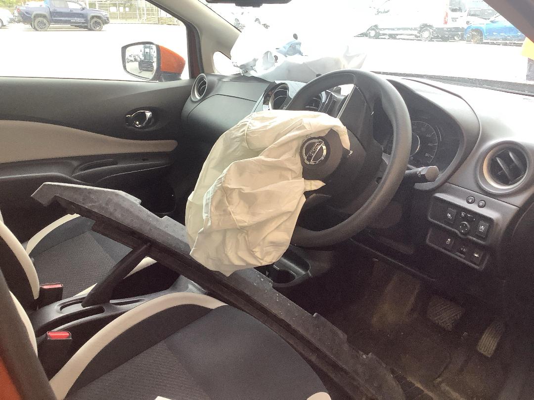 Photo '14' of Nissan Note E-Power Photo '14' of Nissan Note E-Power