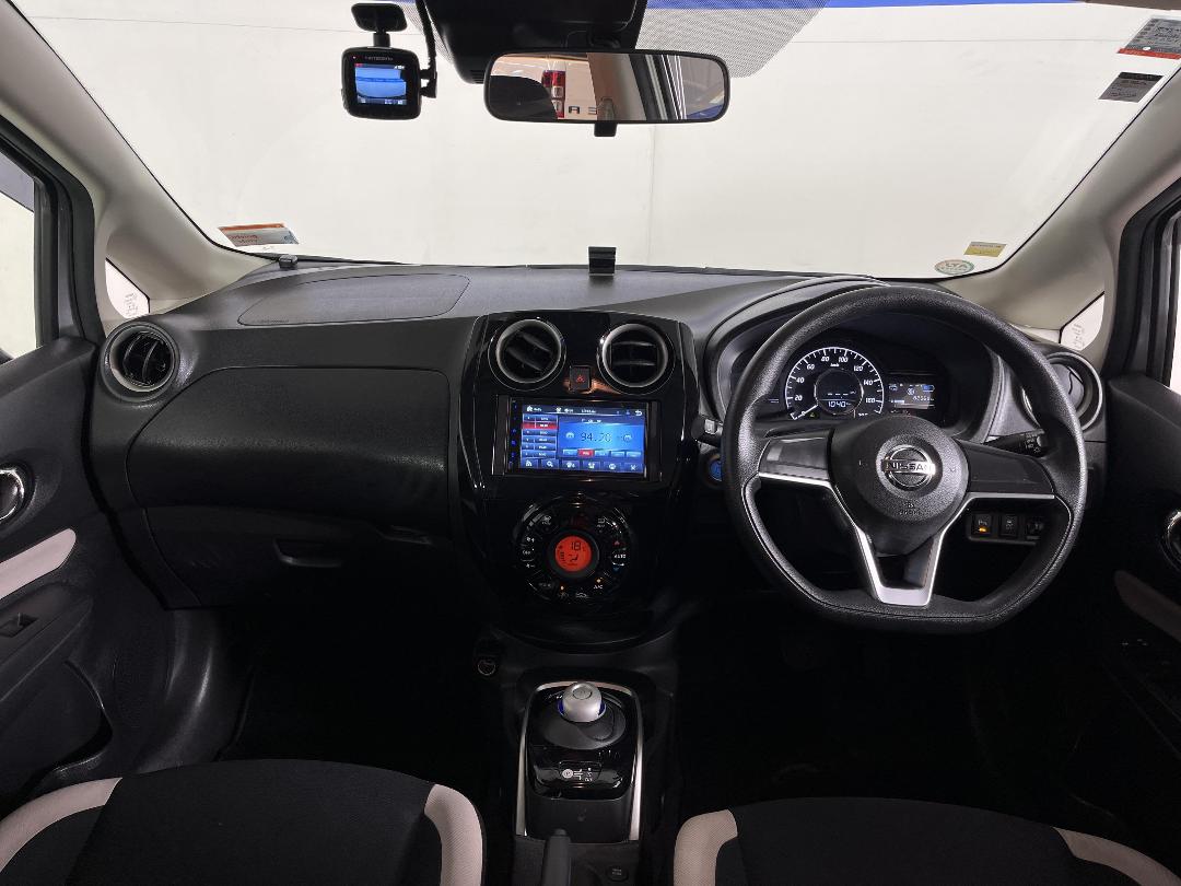 Photo '17' of Nissan Note