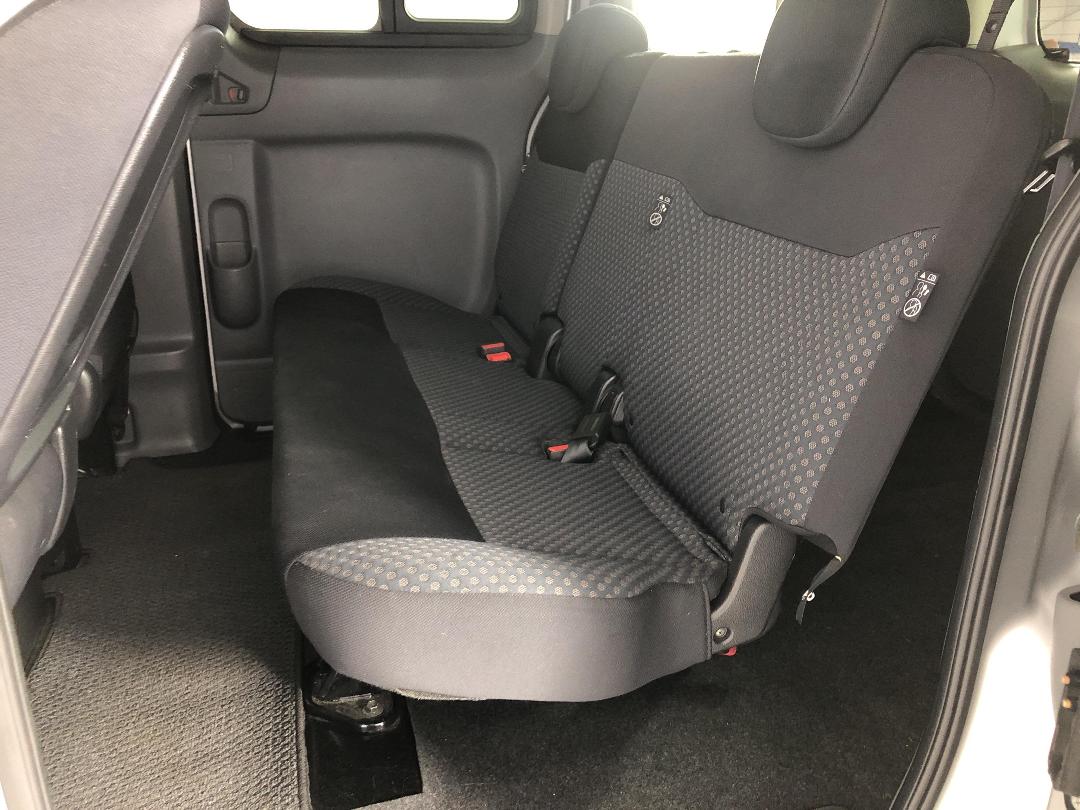 Photo '20' of Nissan NV200