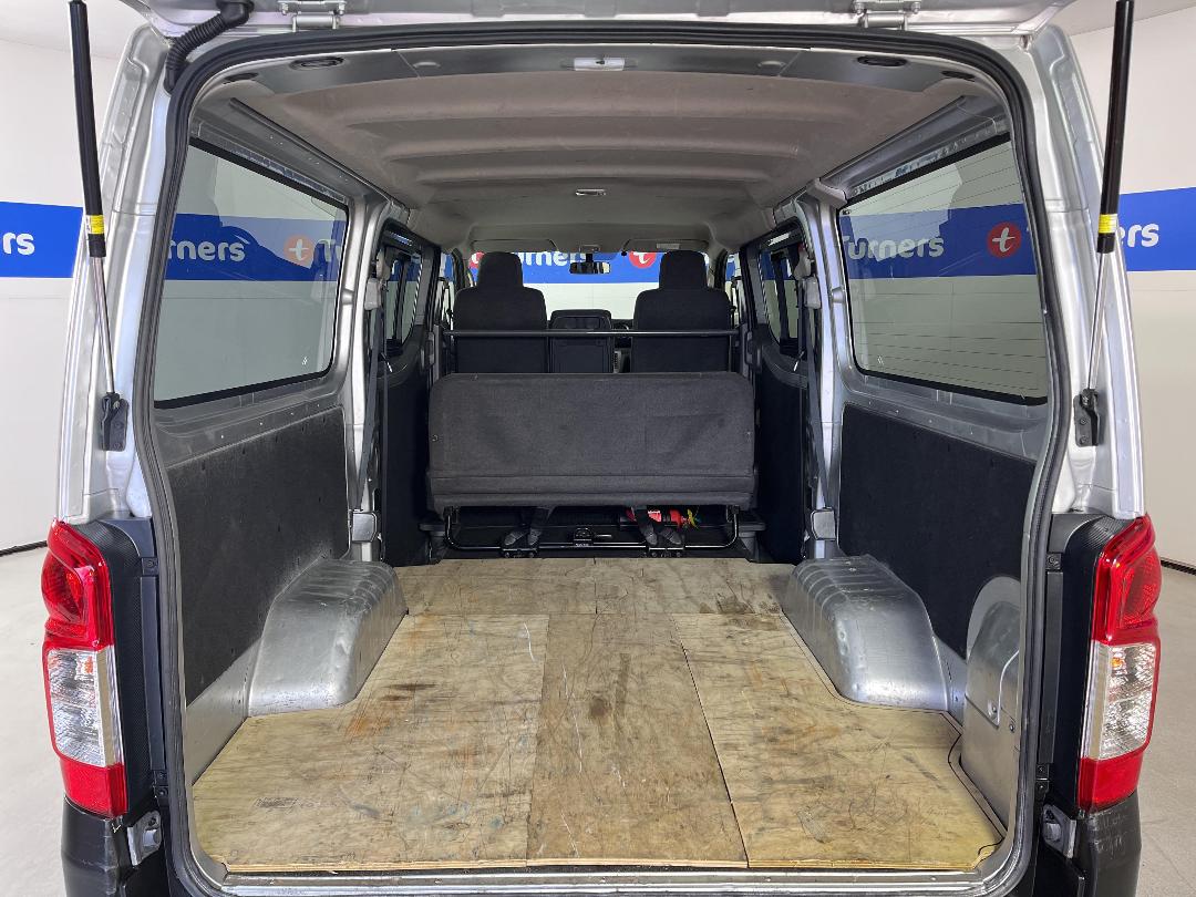 Photo '14' of Nissan NV350 Photo '14' of Nissan NV350