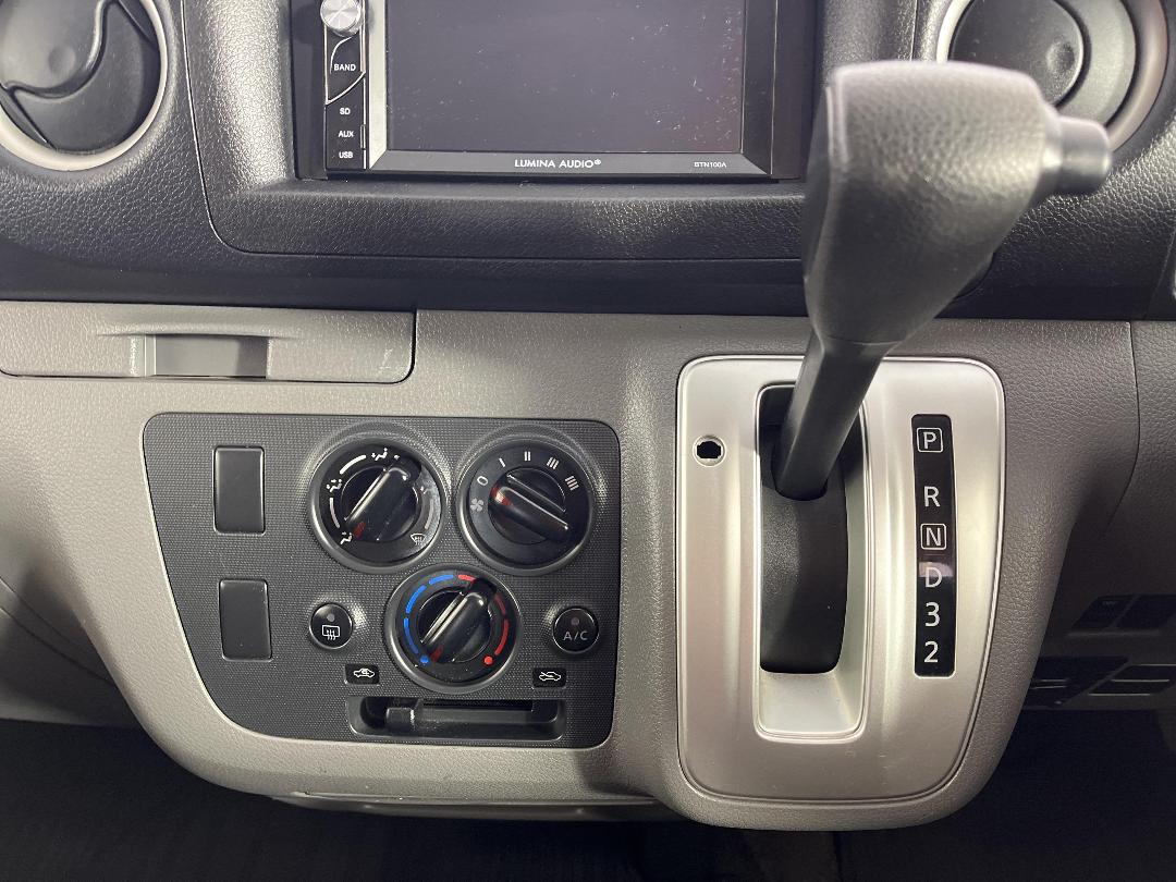 Photo '18' of Nissan NV350 Photo '18' of Nissan NV350