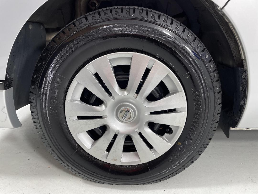 Photo '10' of Nissan NV350