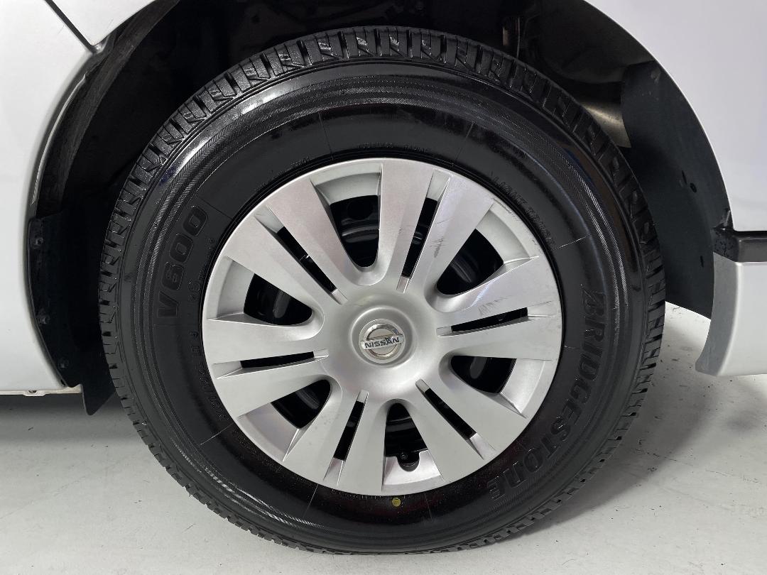 Photo '9' of Nissan NV350