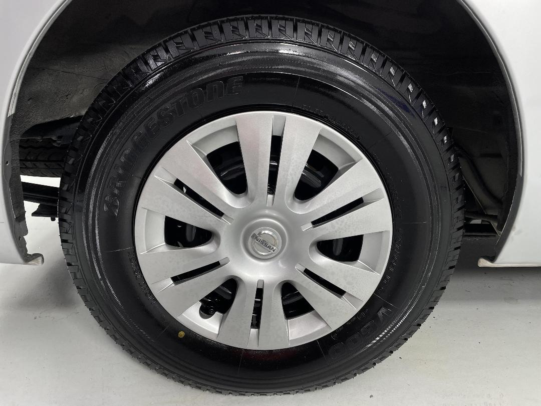 Photo '12' of Nissan NV350